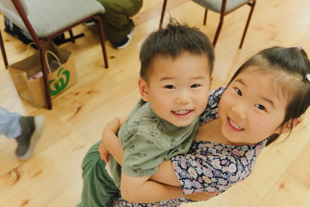 LIGHT Kids 아이들이 함께하는 모습